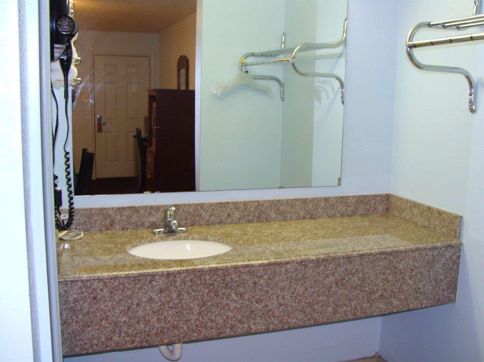 Colonial Inn Hammond Luaran gambar